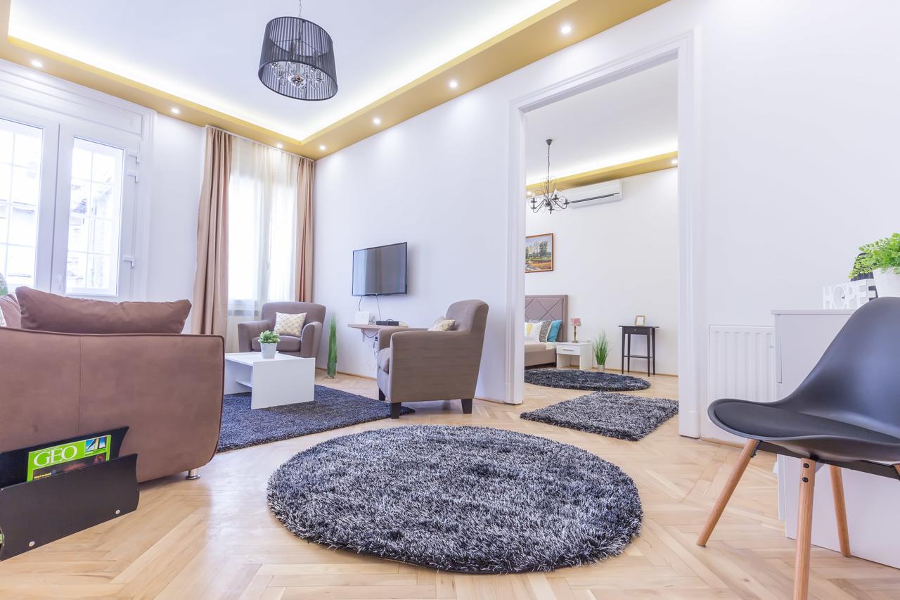 Real Apartments Zoltan บูดาเปสต์ ภายนอก รูปภาพ